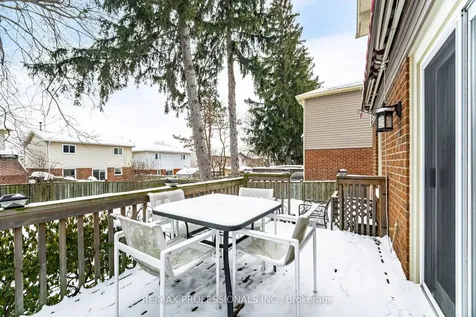 10 Oleander Crescent Brampton ON L6Z 2C2