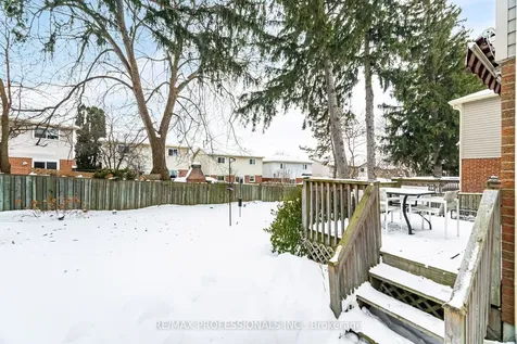 10 Oleander Crescent Brampton ON L6Z 2C2