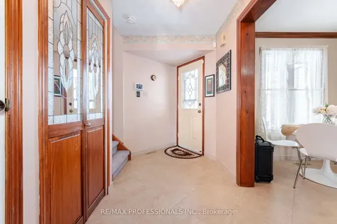 10 Oleander Crescent Brampton ON L6Z 2C2