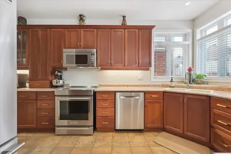 2358 Norland Drive Burlington ON L7L 7A6