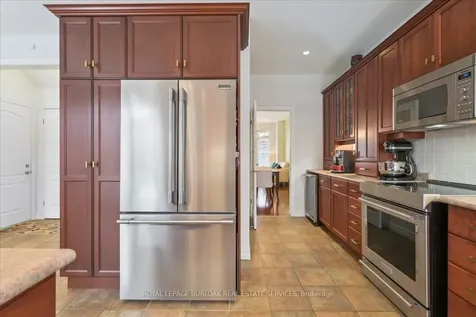 2358 Norland Drive Burlington ON L7L 7A6