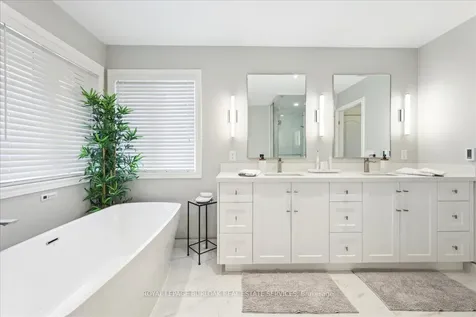 2358 Norland Drive Burlington ON L7L 7A6