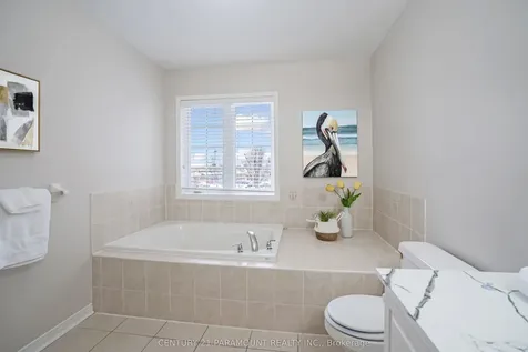 43 Crystal Glen Crescent Brampton ON L6X 0K1