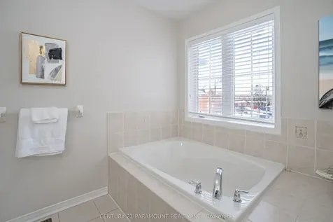 43 Crystal Glen Crescent Brampton ON L6X 0K1