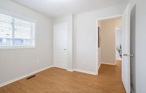 43 Crystal Glen Crescent Brampton ON L6X 0K1