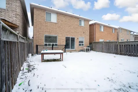 43 Crystal Glen Crescent Brampton ON L6X 0K1