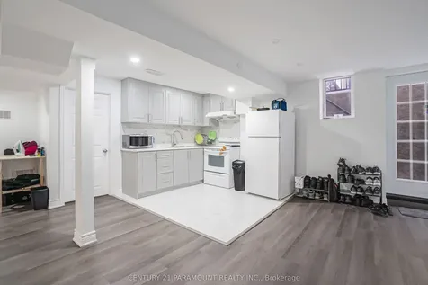 43 Crystal Glen Crescent Brampton ON L6X 0K1