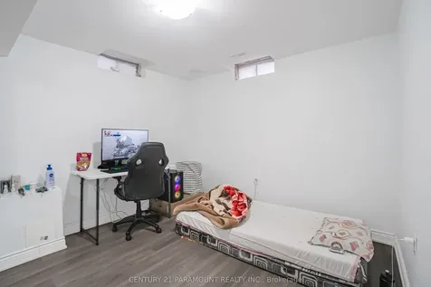 43 Crystal Glen Crescent Brampton ON L6X 0K1