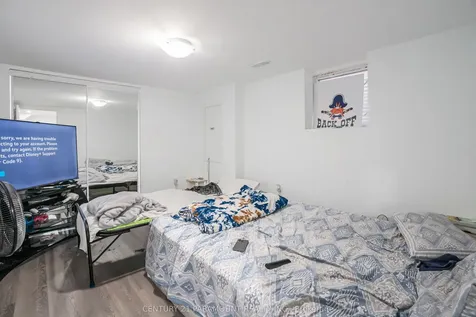 43 Crystal Glen Crescent Brampton ON L6X 0K1