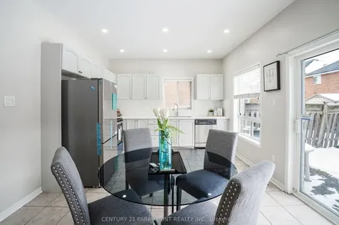 43 Crystal Glen Crescent Brampton ON L6X 0K1