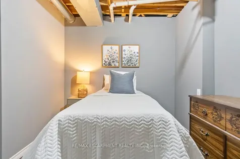 51 Olde Town Road Brampton ON L6X 4T8