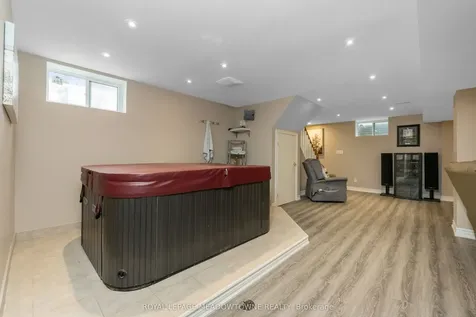 237 Elizabeth Street S Brampton ON L6Y 1S2