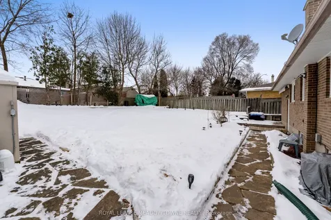 237 Elizabeth Street S Brampton ON L6Y 1S2