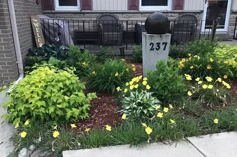 237 Elizabeth Street S Brampton ON L6Y 1S2