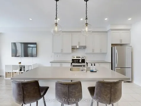 10 Adventura Road Brampton ON L7A 0B7