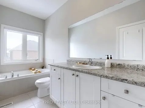 10 Adventura Road Brampton ON L7A 0B7