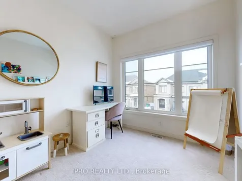 10 Adventura Road Brampton ON L7A 0B7