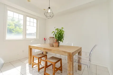 58 New Pines Trail Brampton ON L6Z 0G9