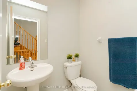 58 New Pines Trail Brampton ON L6Z 0G9