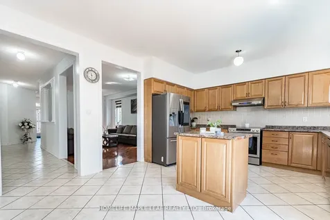 17 Matagami Street Brampton ON L6Y 0M9