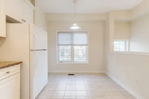 682 Summers Common N/a Burlington ON L7L 1A1