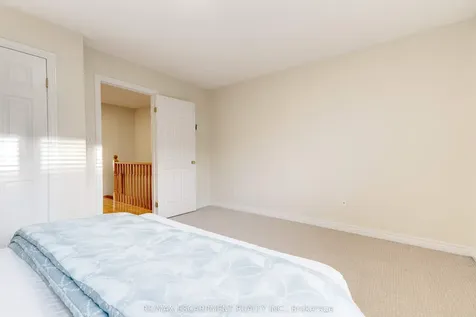 682 Summers Common N/a Burlington ON L7L 1A1