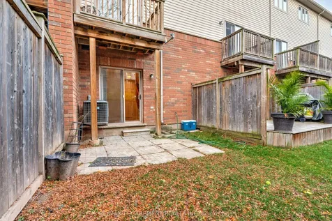 682 Summers Common N/a Burlington ON L7L 1A1