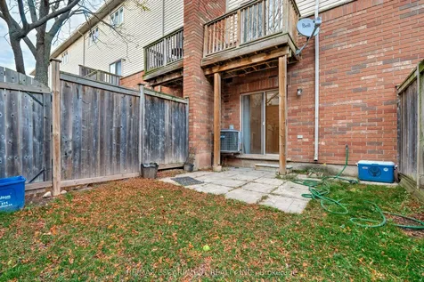 682 Summers Common N/a Burlington ON L7L 1A1