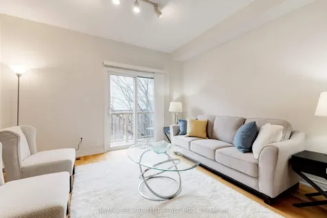 682 Summers Common N/a Burlington ON L7L 1A1