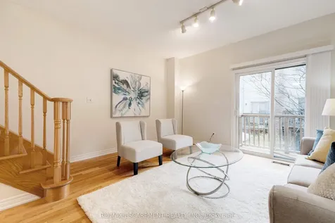 682 Summers Common N/a Burlington ON L7L 1A1