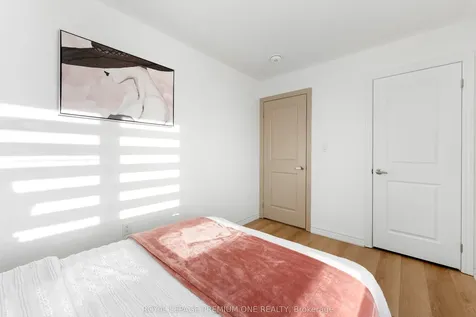 19 Bretlon Street Brampton ON L6P 4N8