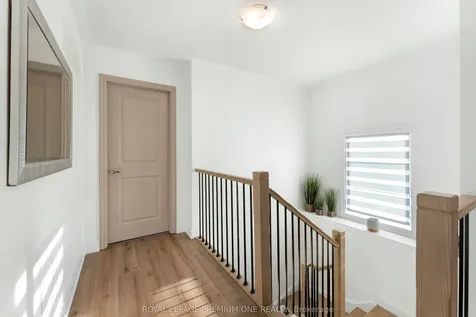 19 Bretlon Street Brampton ON L6P 4N8