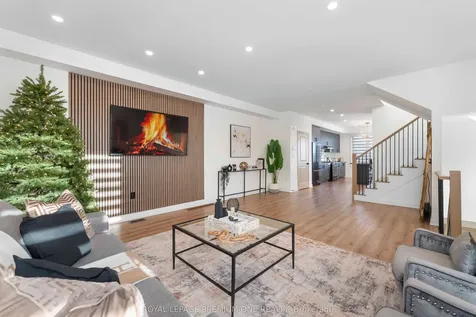 19 Bretlon Street Brampton ON L6P 4N8