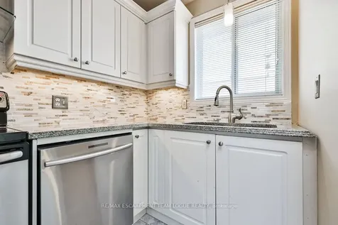 2911 Darien Road Burlington ON L7M 4K2