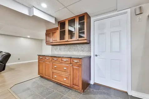 2911 Darien Road Burlington ON L7M 4K2