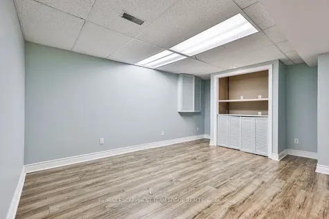 2911 Darien Road Burlington ON L7M 4K2