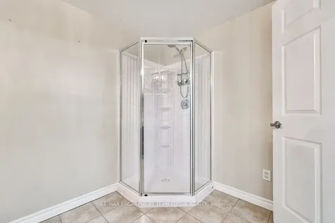 2911 Darien Road Burlington ON L7M 4K2