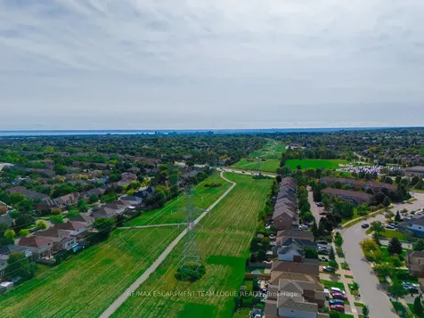 2911 Darien Road Burlington ON L7M 4K2