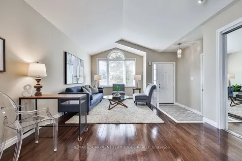 2911 Darien Road Burlington ON L7M 4K2