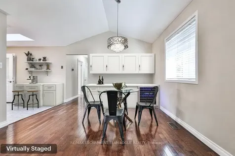 2911 Darien Road Burlington ON L7M 4K2