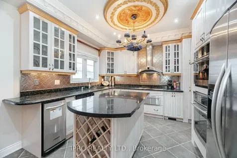 2 Hugo Road Brampton ON L6P 1W4