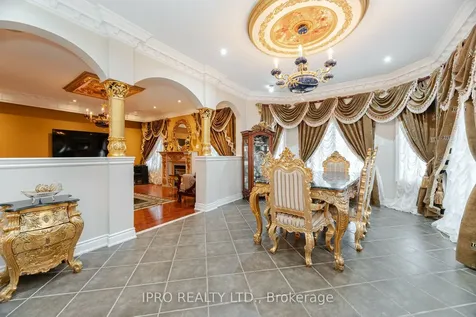 2 Hugo Road Brampton ON L6P 1W4