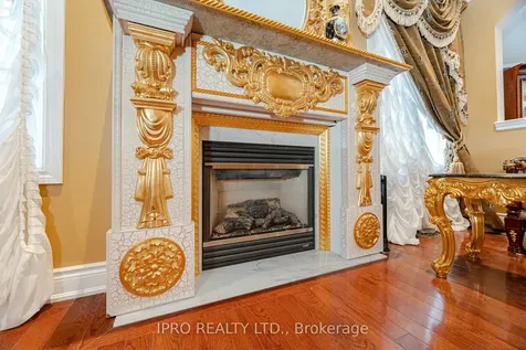 2 Hugo Road Brampton ON L6P 1W4