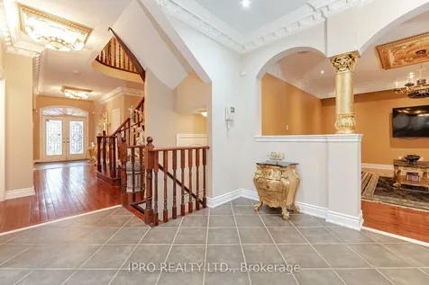 2 Hugo Road Brampton ON L6P 1W4