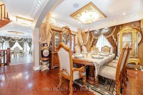 2 Hugo Road Brampton ON L6P 1W4