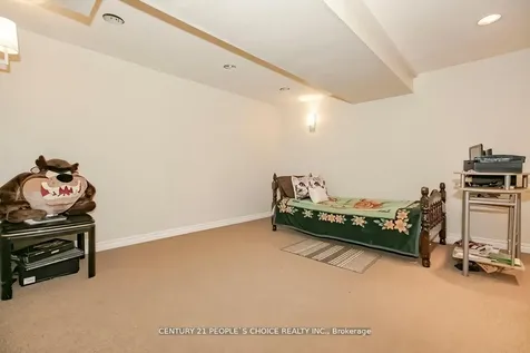 61 Mullis Crescent Brampton ON L6Y 4S9