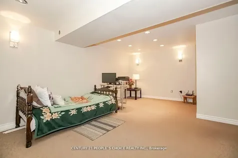 61 Mullis Crescent Brampton ON L6Y 4S9