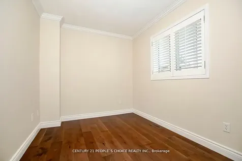 61 Mullis Crescent Brampton ON L6Y 4S9