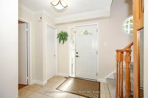 61 Mullis Crescent Brampton ON L6Y 4S9