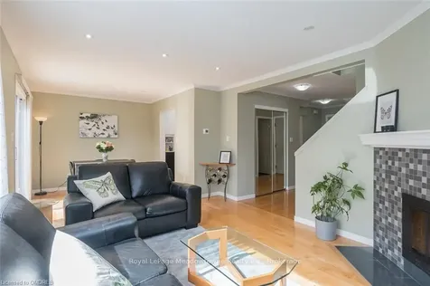 635 Beaver Court Milton ON L9T 4A8
